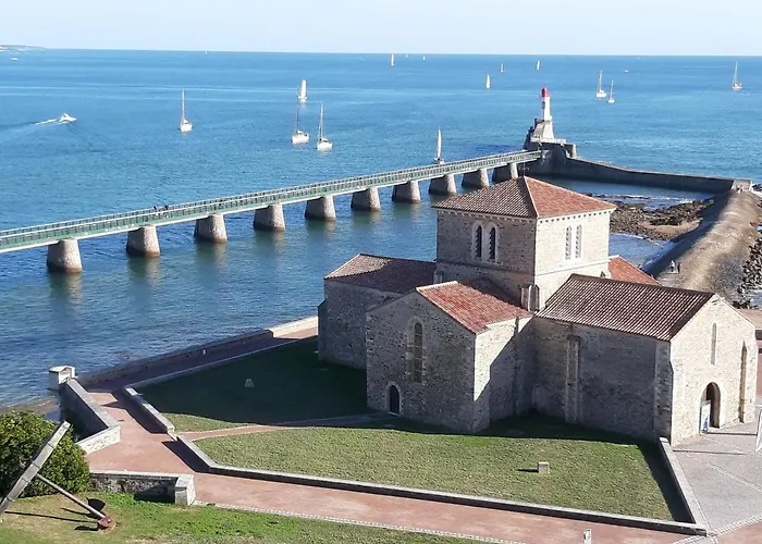 Valparaiso - L'esprit Chaumois Face Au Grand Large, 4 Pers, Garage 莱萨布勒-多洛讷